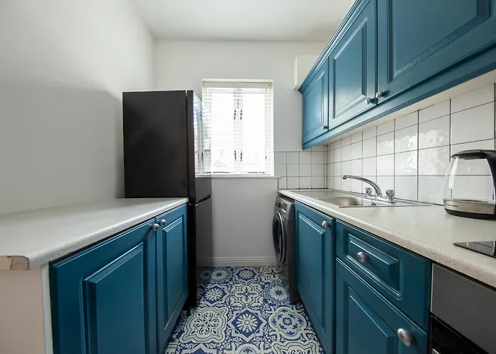 Bright 2br At Kilmainham Gaol Reduced Prices *