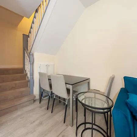 Bright 2br At Kilmainham Gaol Reduced Prices شقة *